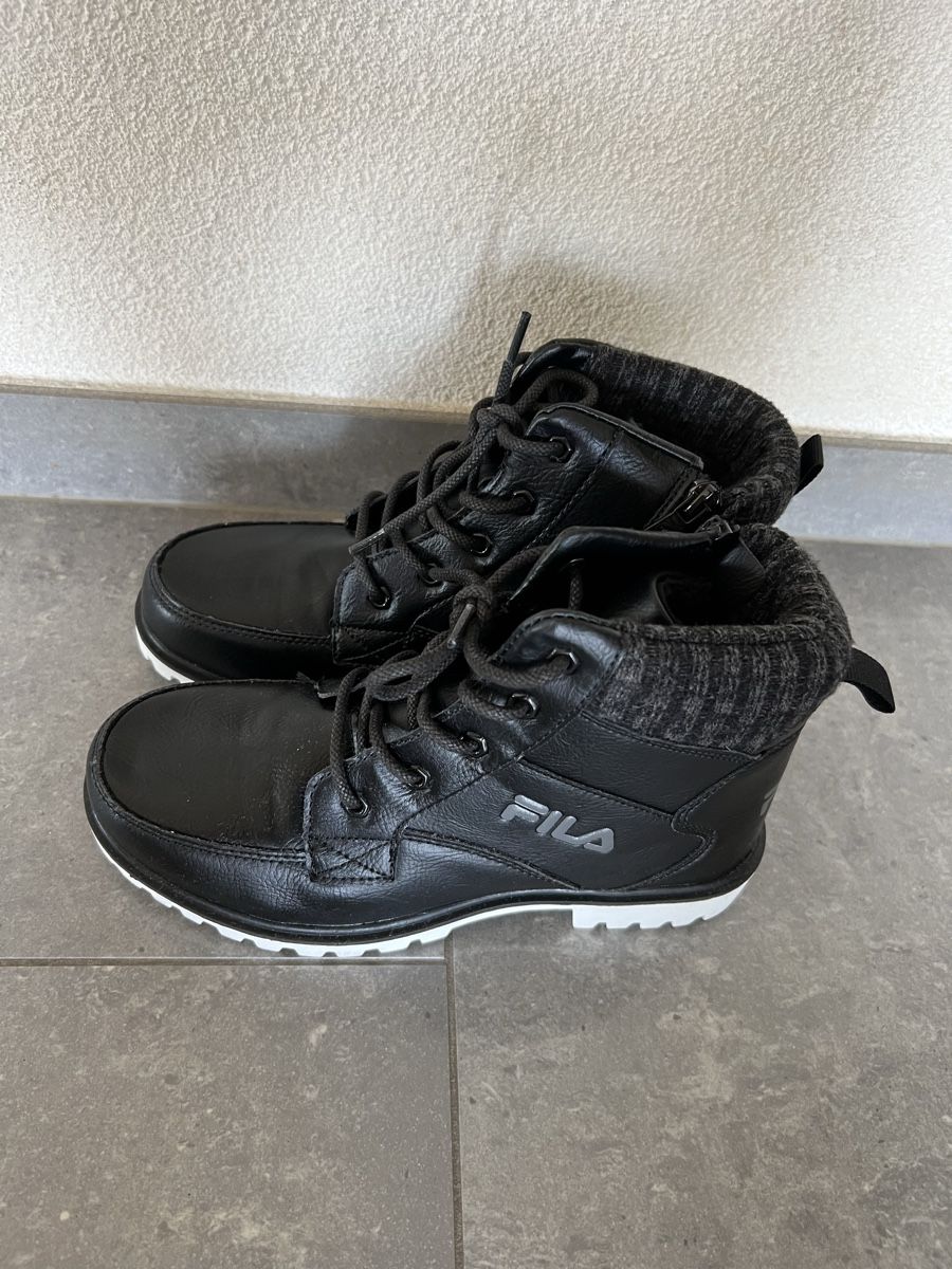 Fila Chaussures filles: Fila Schuhe Grösse 37 – D'occasion à Würenlingen par Isa750 1