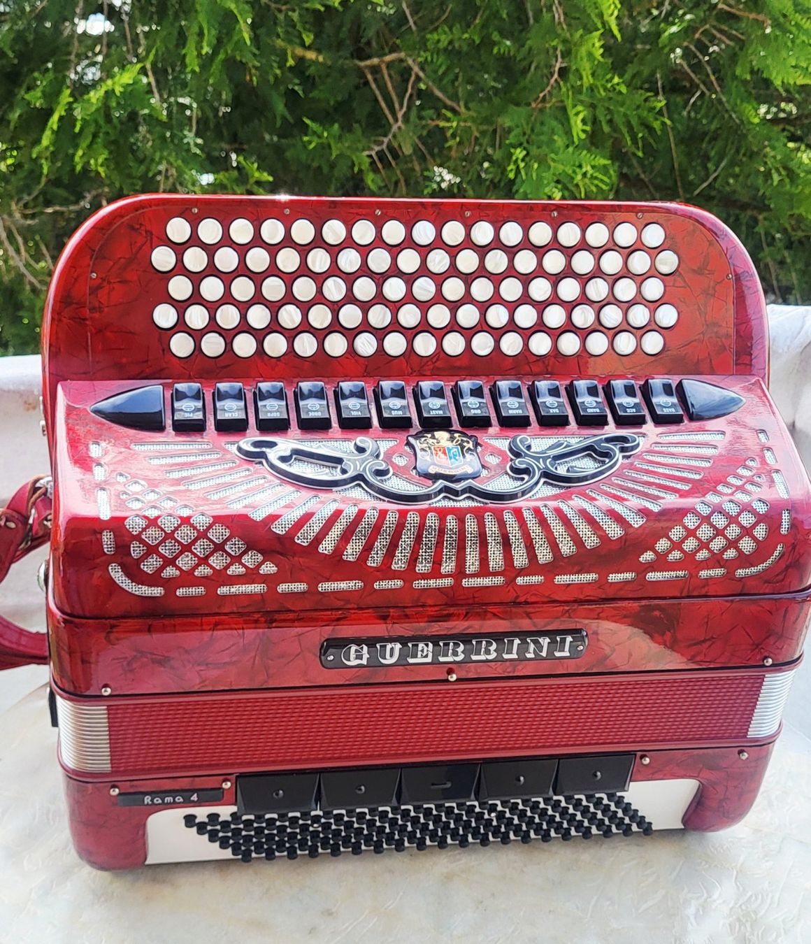 Strumenti musicali: Accordéon Guerrini 4 voix C griff – Usato da Penthalaz venduto da EvandroLuz 1