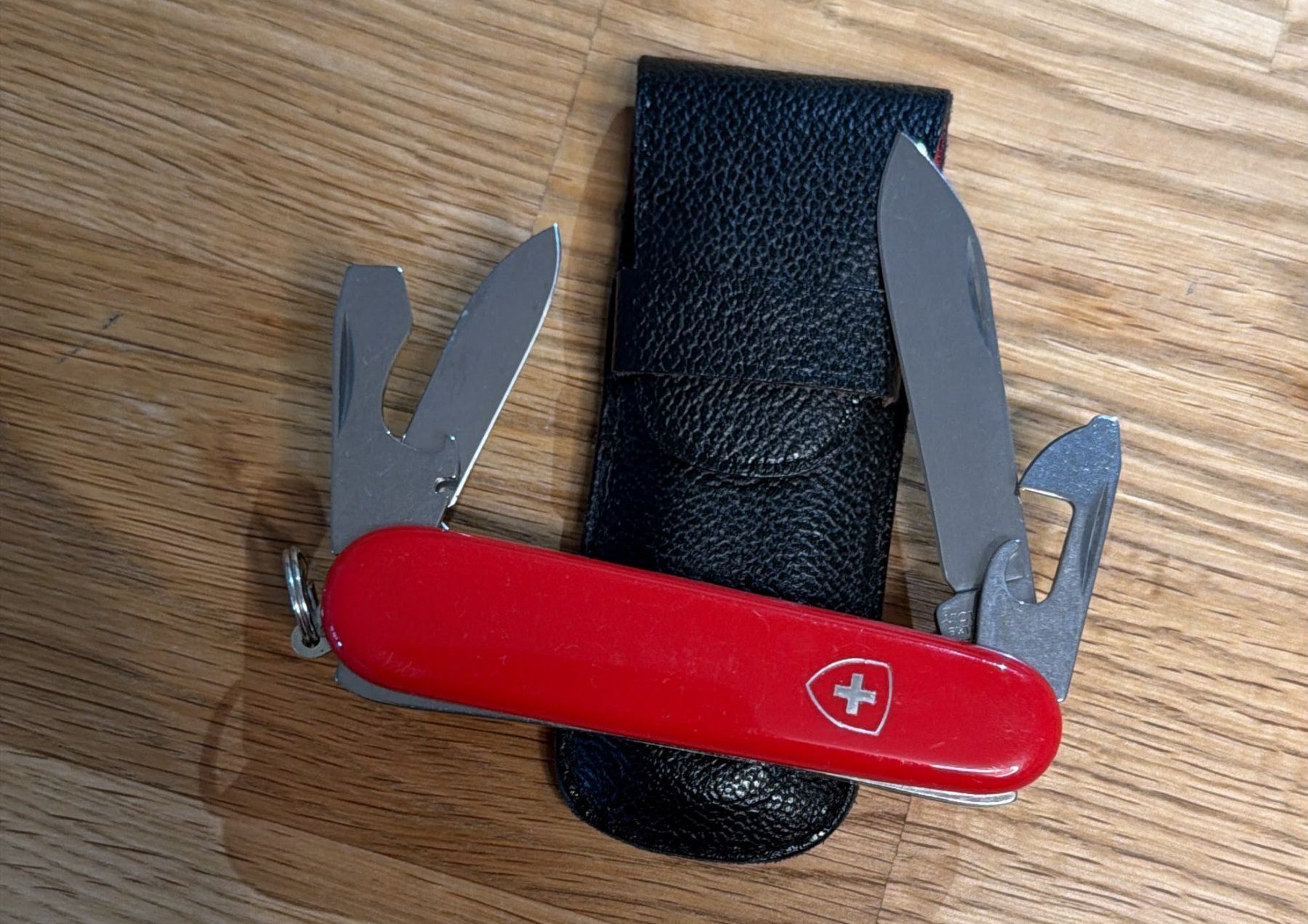 Victorinox Coltelli tascabile: VICTORINOX SACKMESSER MIT ETUI – Usato da Zürich venduto da Frei-Occasionen 2