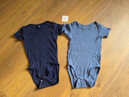 Kurzarmbodies, Bodies H&M Gr. 104 (2 Stk)