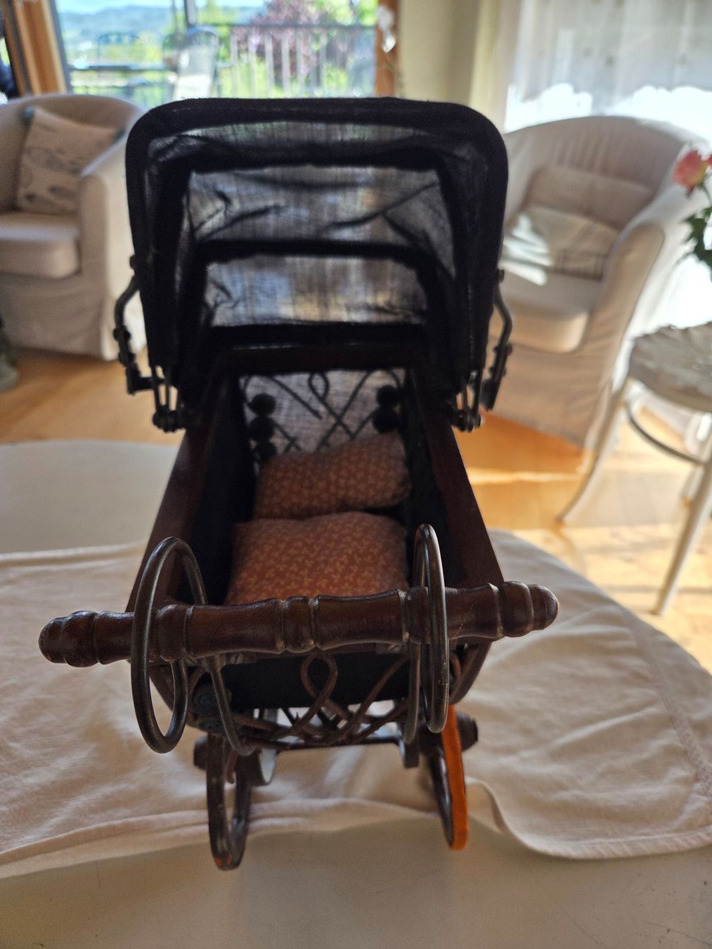 Alle Dekorationen: Kleiner alter Puppenwagen – Gebraucht aus Lostorf von Mugi_82 4