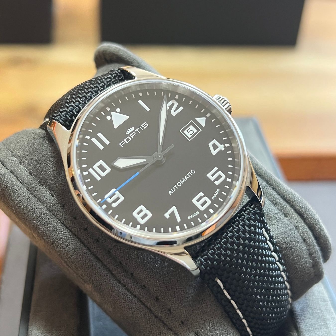 Fortis Orologi: Fortis Watch Pilot Classic Date Full Set 902.20.41LP – Usato da Carouge GE venduto da Watchaser 7