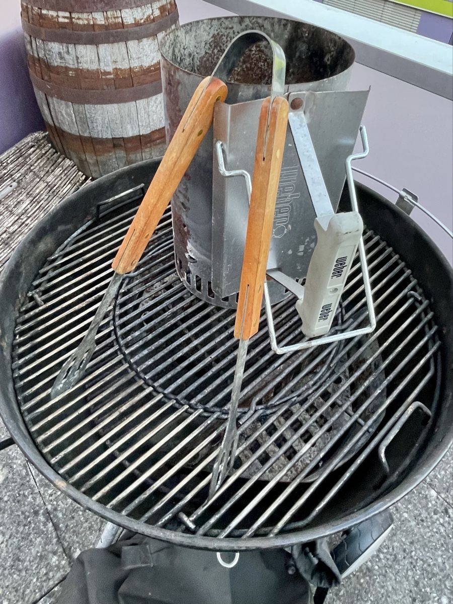Weber Griglie: Weber Holzkohlegrill Master Touch Premium  – Usato da Zürich venduto da marieglaser 3