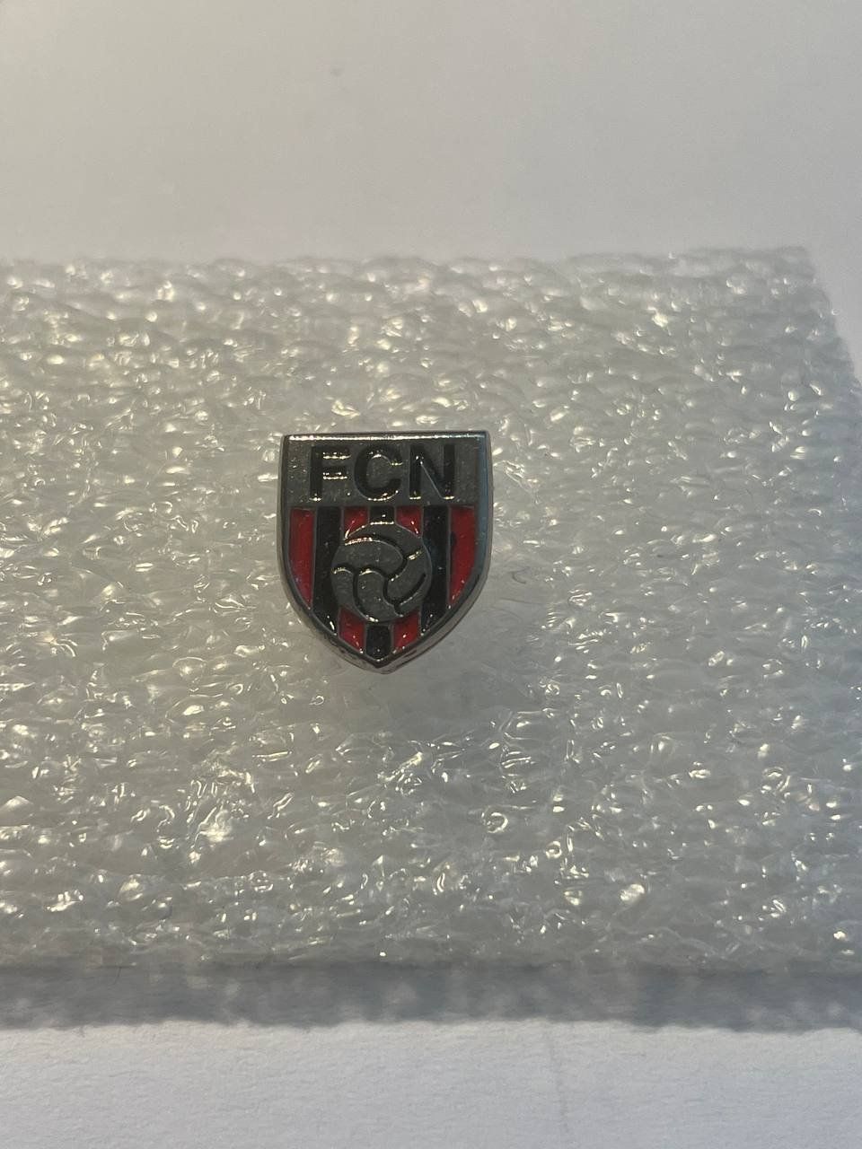 Placchette & Badge: 159. Pin - FC Nordstern Basel – Usato da Luzern venduto da Irek