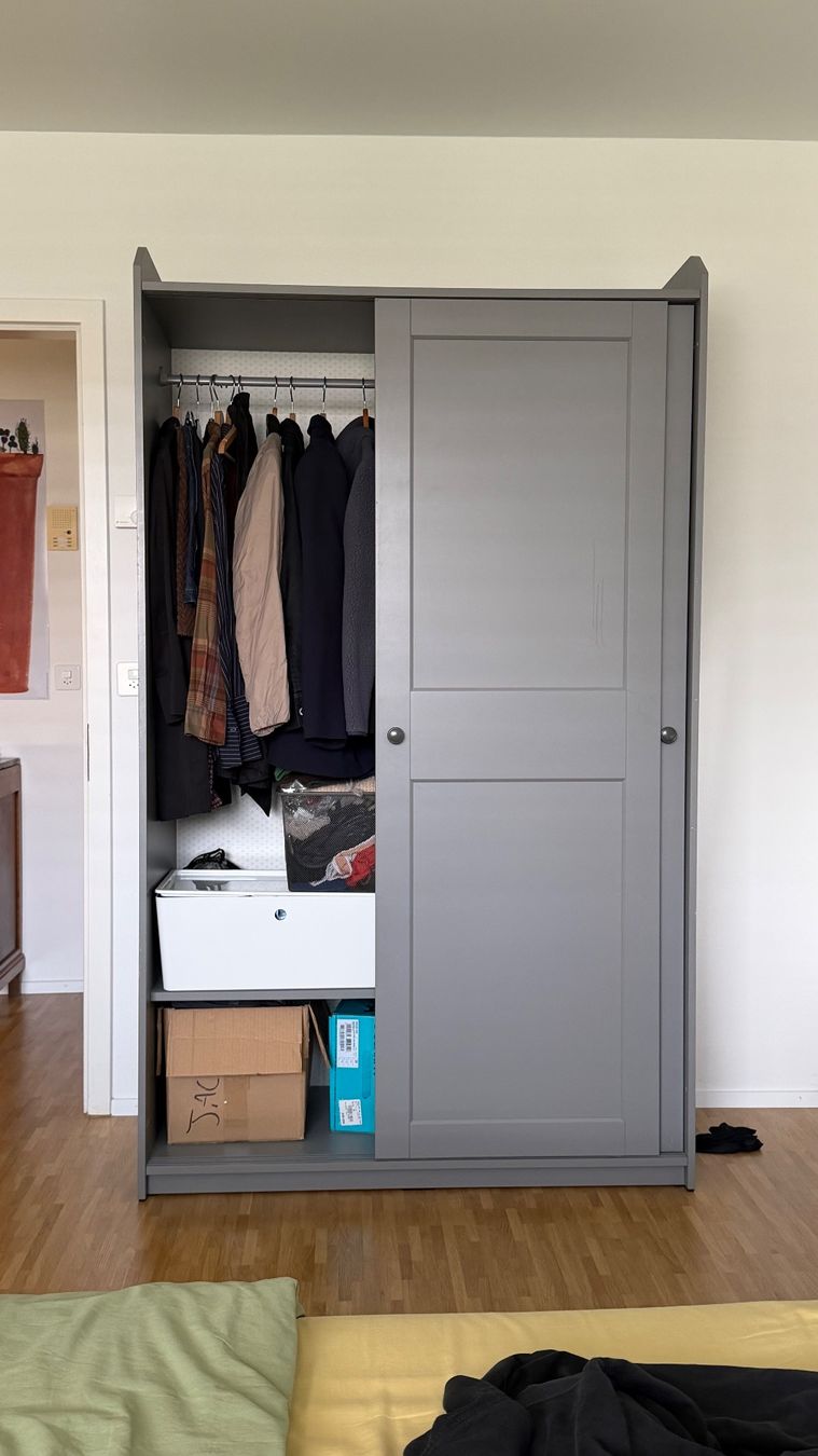 Ikea Armadi: Kleiderschrank IKEA Hauga Grau – Usato da Zürich venduto da cj8055 3