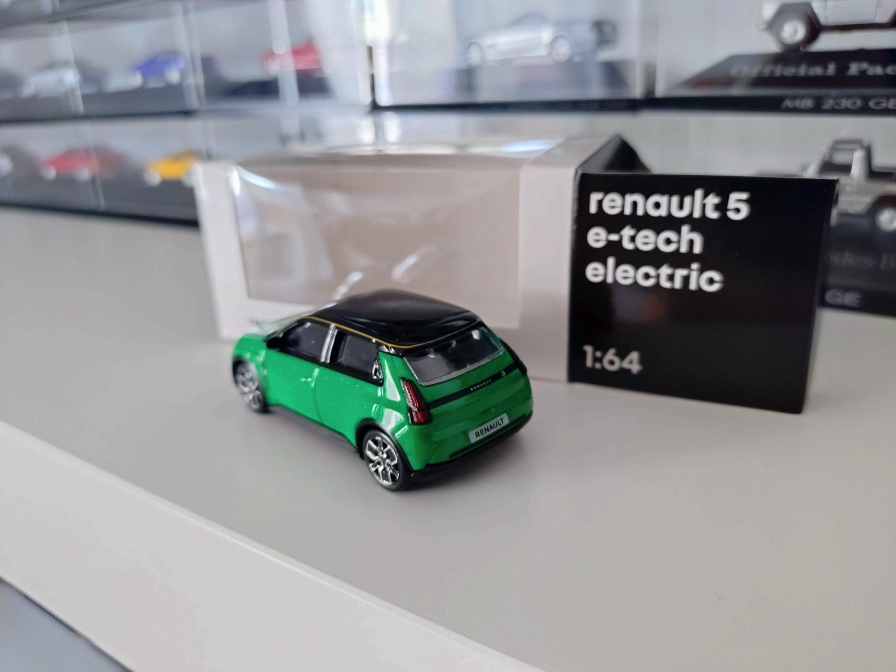Norev Modellautos: RENAULT 5 E-TECH - Modell Norev 1:64 – Neu und originalverpackt aus Viganello von CARLiteratur 2