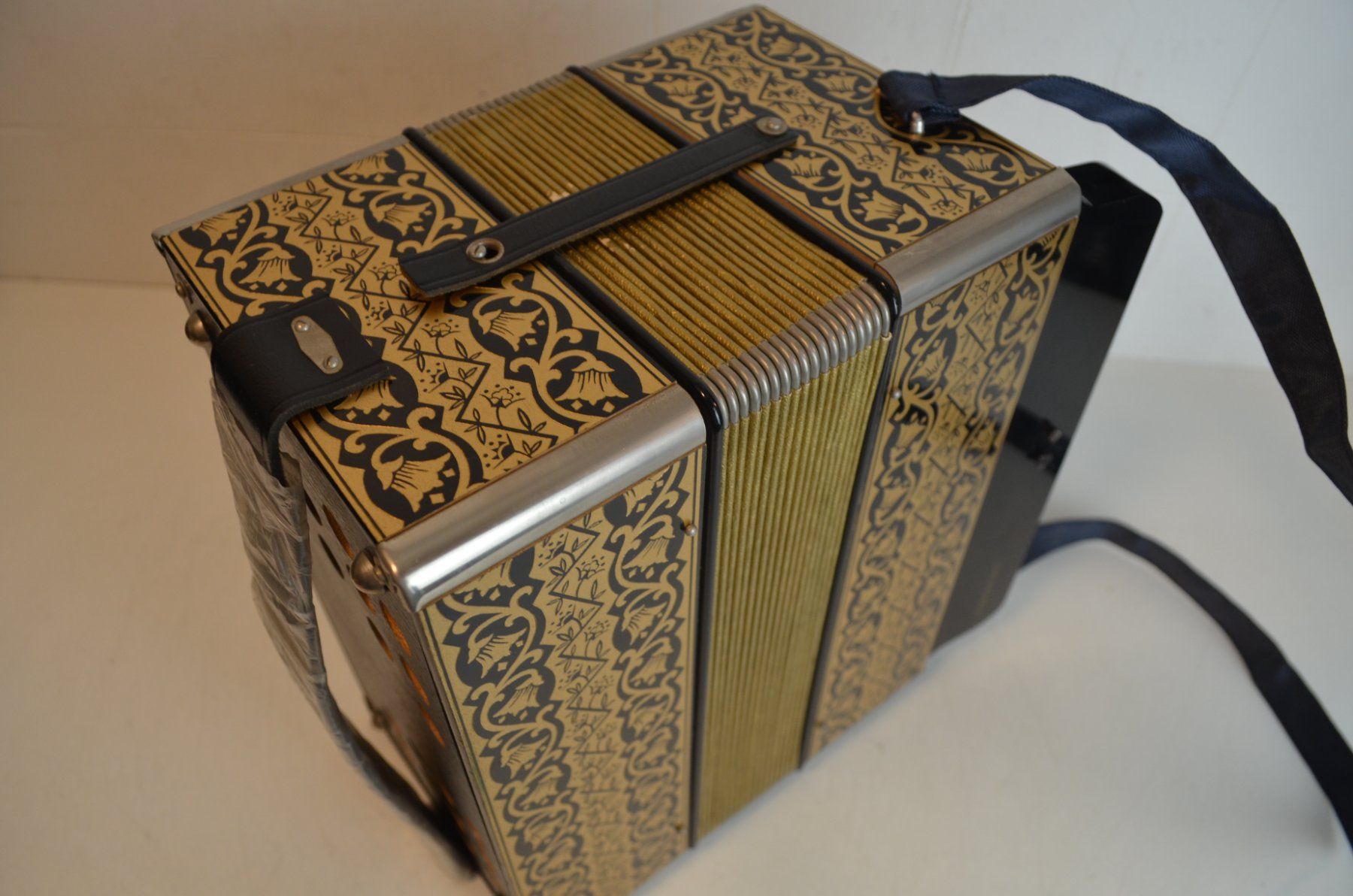 Hohner Musikinstrumente: Akkordeon diatonisch Hohner – Gebraucht aus Zürich von baumusik 9