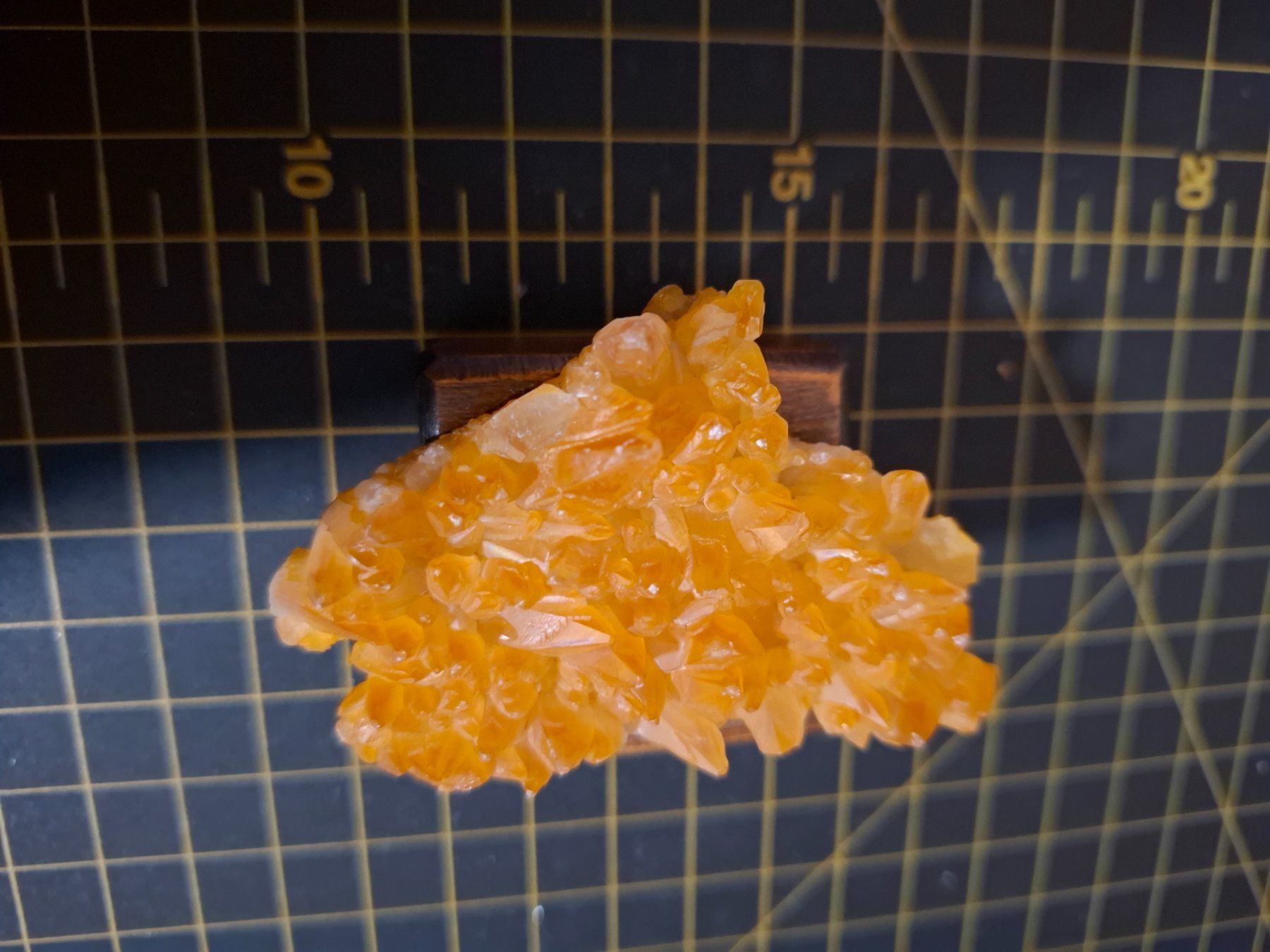Minerali & Pietre curative: Calcit Mineral – Usato da Zwieselberg venduto da Halifaxmendusli 2