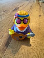 Quietscheente Hippie mit Gitarre