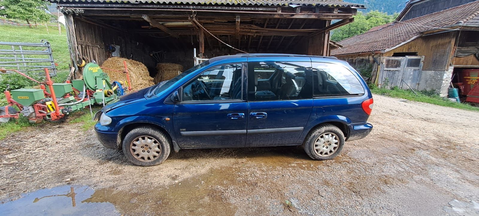 Chrysler Autos: Chrysler Voyager 2.8D SE – Defekt aus Grenchen von Blumentasse 1