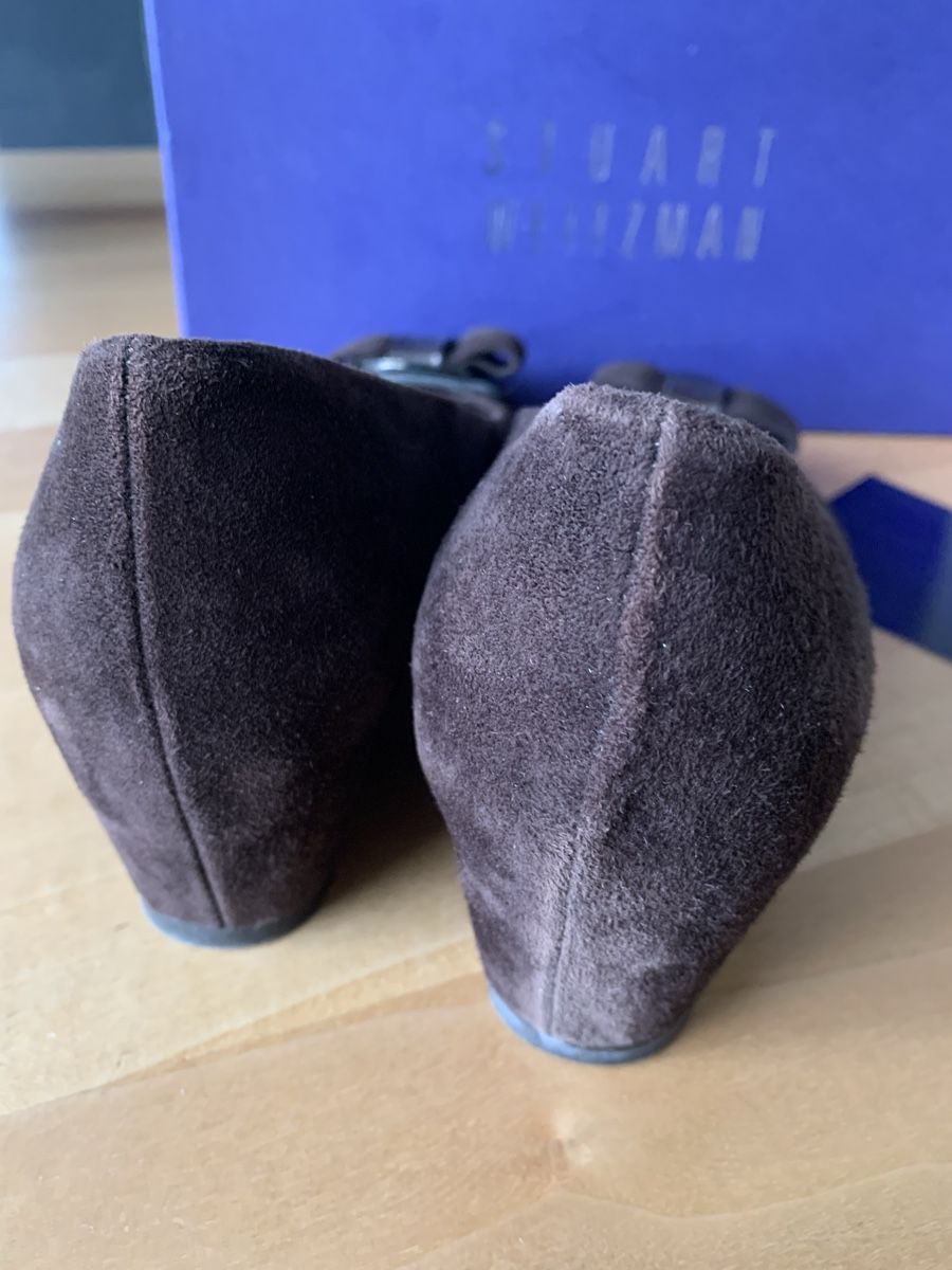 Stuart Weitzman Scarpe da donna: Stuart Weitzman Wildleder Pumps Gr. 37,5 braun – Nuovo (secondo la descrizione) da Mettmenstetten venduto da _4_YOU_ 5