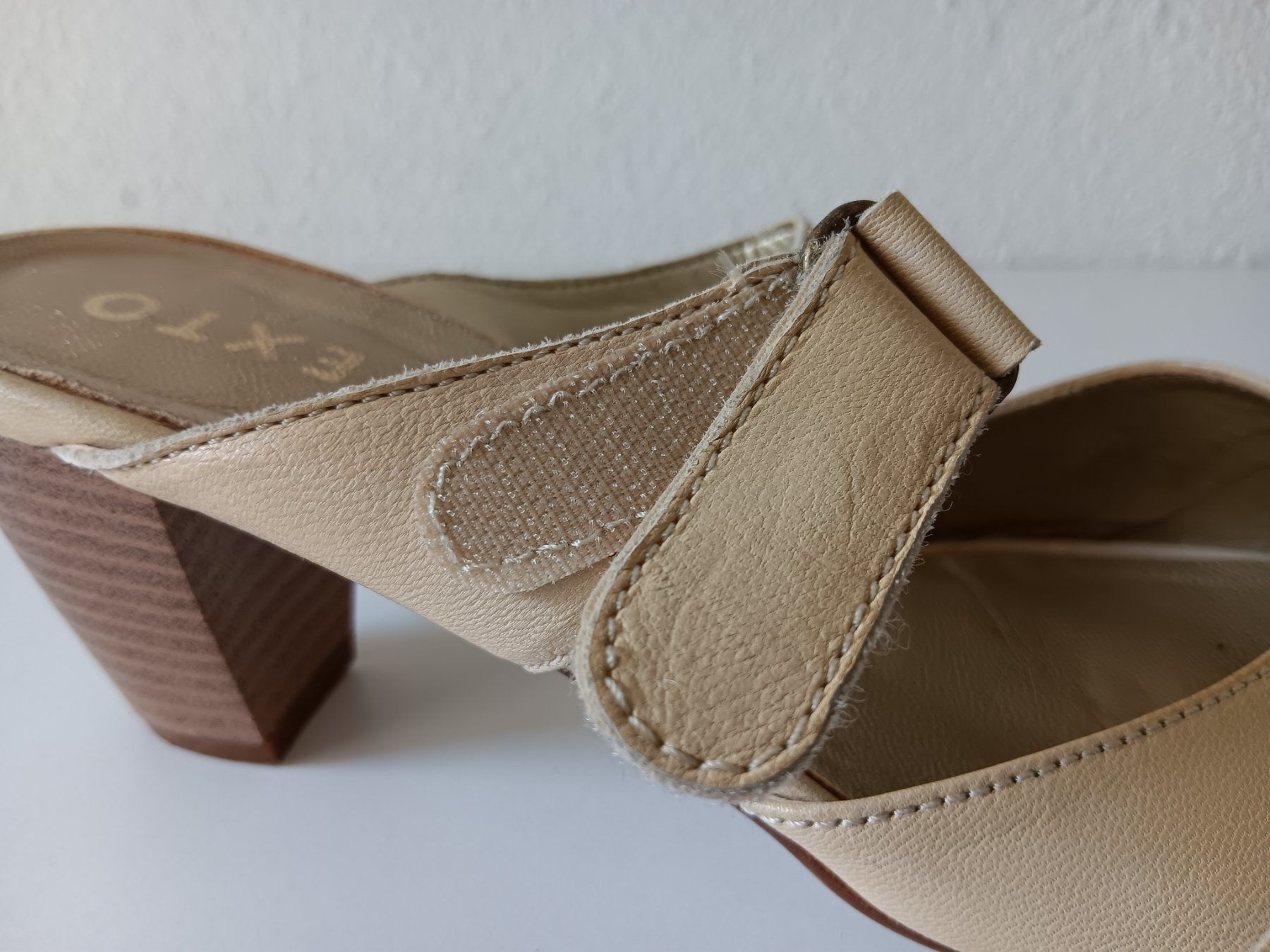 Scarpe da donna: TEXTO Chaussures / Schuhe pointure / Nummer 39 – Usato da Cossonay-ville venduto da Super-Price-Quality 7
