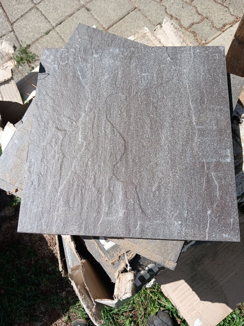 Bodenbeläge: keramikplatten – Neu (gemäss Beschreibung) aus gipf-oberfrick von bubs88 1