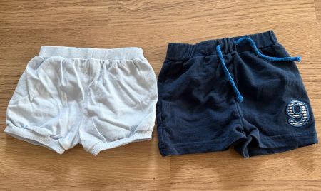 2 kurze Hosen für Baby, Grösse 56