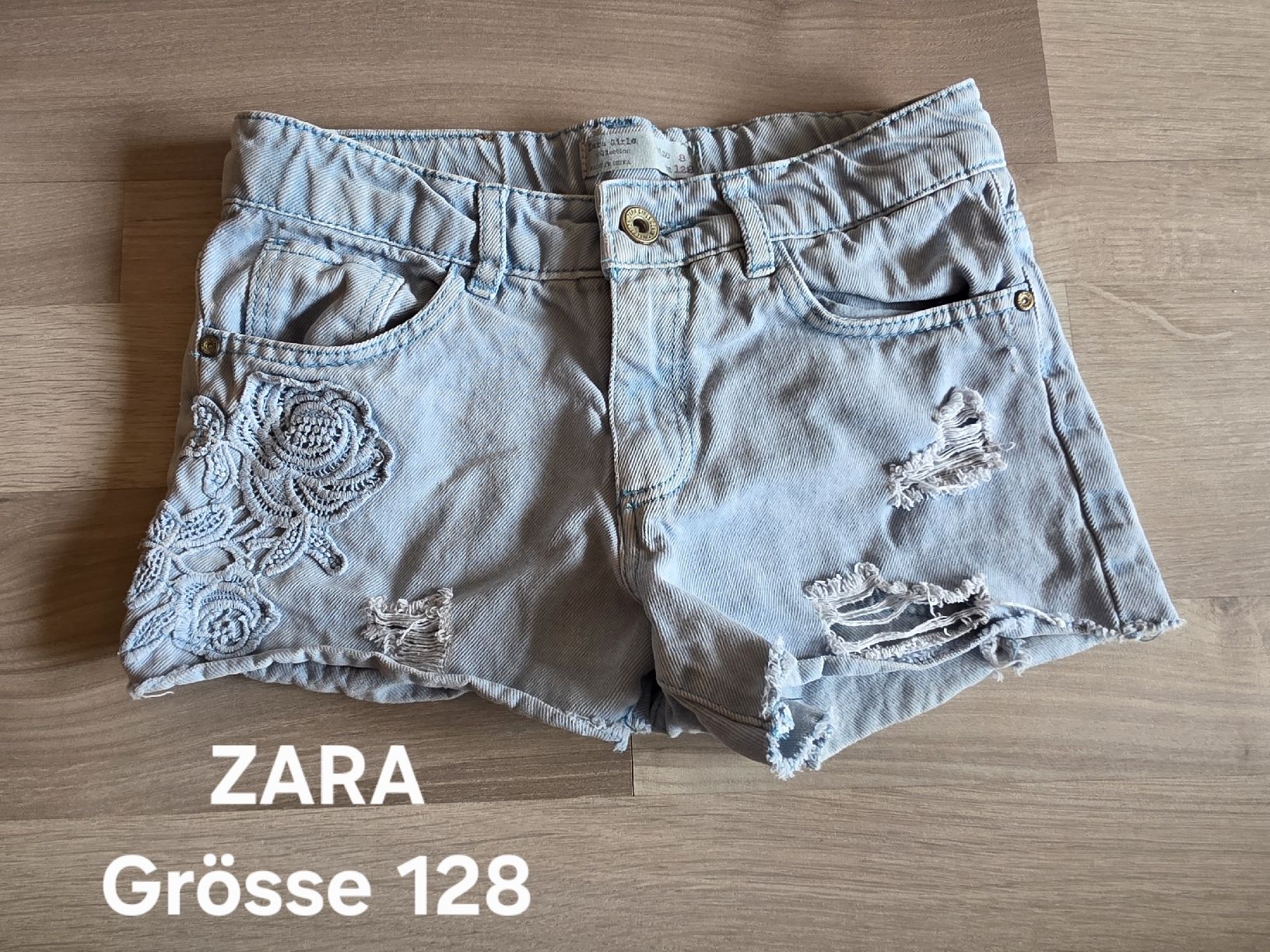 Zara Pantaloni: ZARA Shorts Grösse 128 – Usato da St. Peterzell venduto da upcycling_