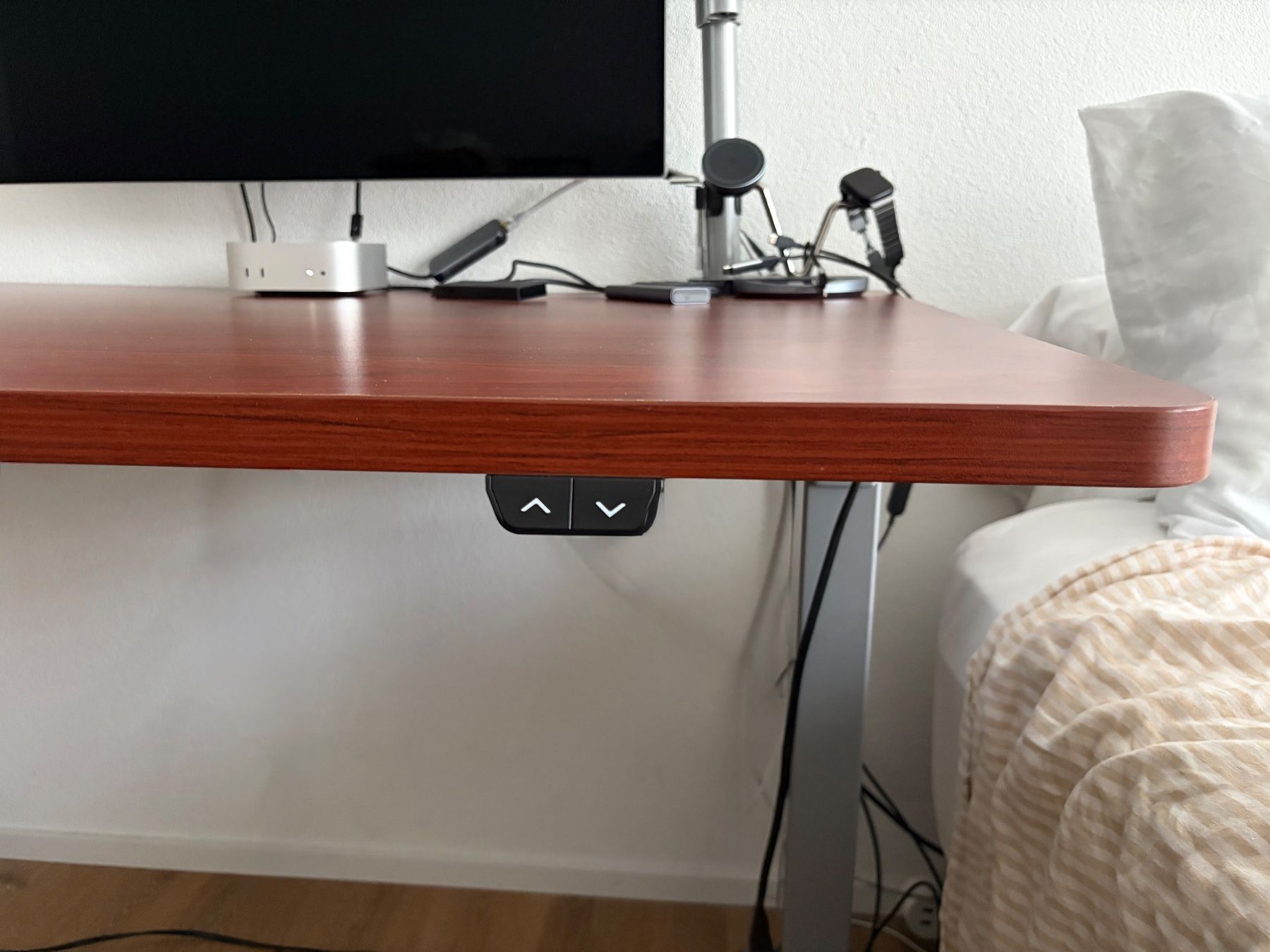 Schreibtische: Höhenverstellbarer Bürotisch – Gebraucht aus Luzern von Aceleo 2