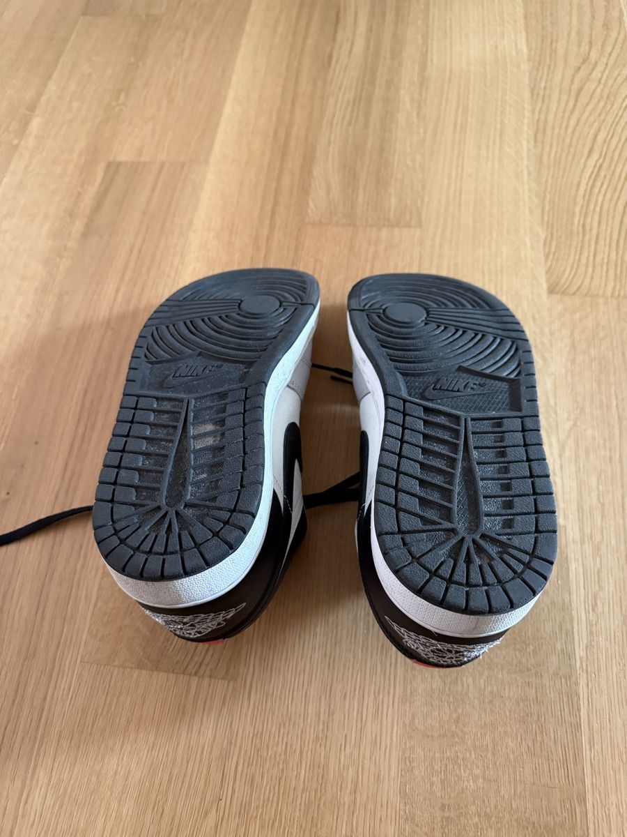 Jordan Herrenschuhe: AIR JORDAN 1 - Sneaker low - neutral grey/black/summit white – Gebraucht aus Kilchberg ZH von veneto87 4