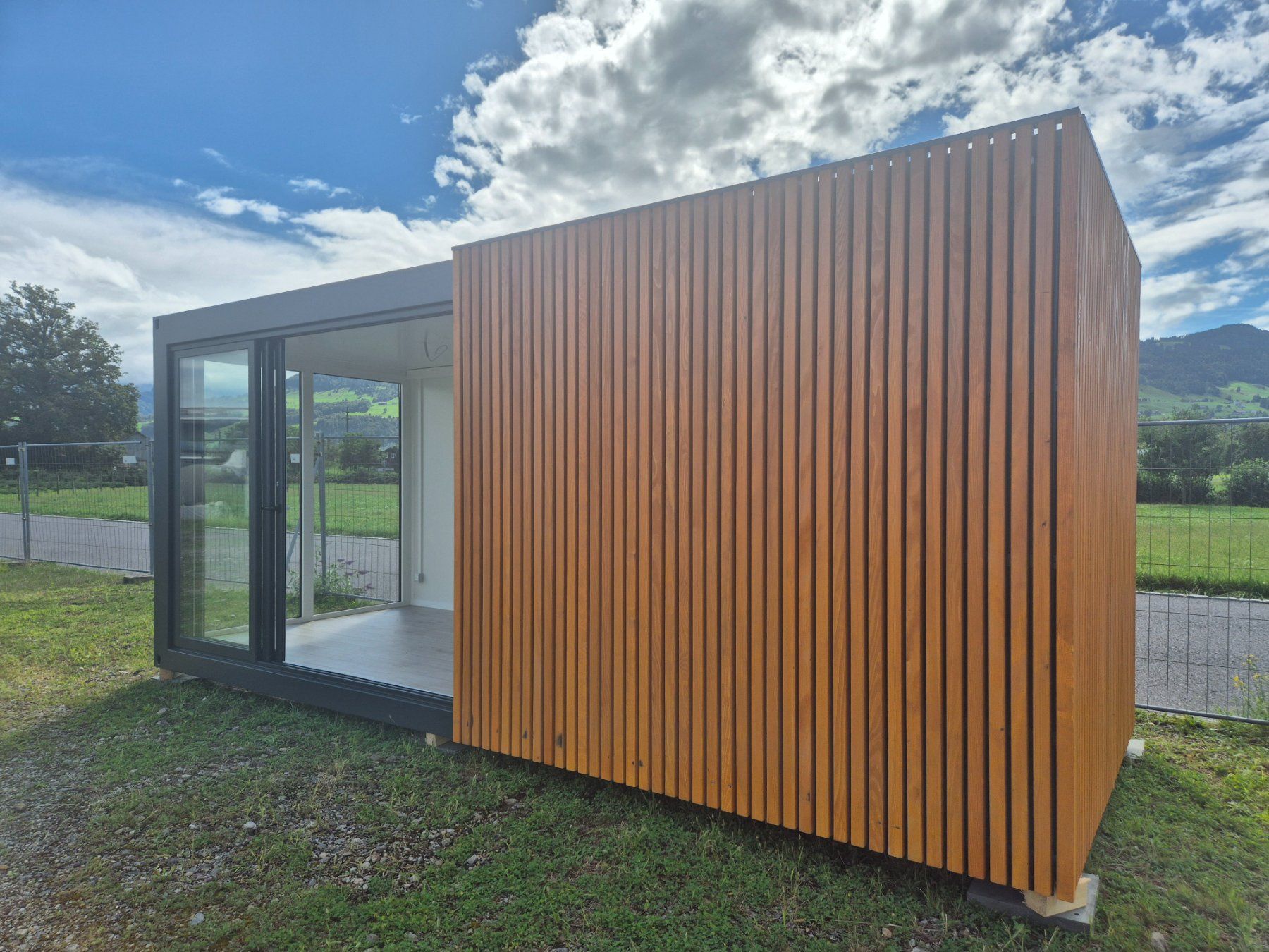 Contenitori edile: Container, Bürocontainer, Gartenhaus, Modul, Showroom – Nuovo (secondo la descrizione) da Galgenen venduto da contdeluxe 4
