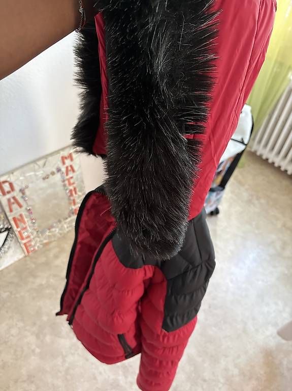 Giacche: Rote Winterjacke  – Usato da Zürich venduto da ajo_x8tl 4
