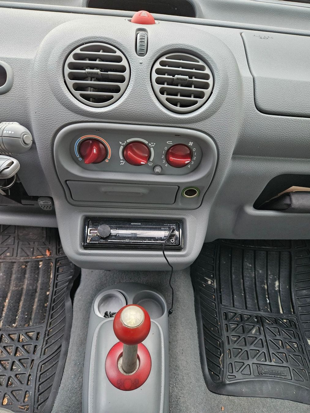 Renault Automobili: Renault Twingo Automat mit MFK – Usato da Balsthal venduto da XTR34 8