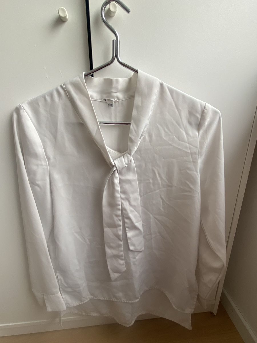 Camicette: Blouse – Usato da Thalwil venduto da zhe_69pd