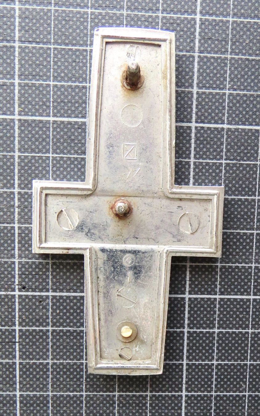 Tutti pezzi di ricambio auto: Datsun Deluxe Emblem – Usato da Ettingen venduto da campione_1 1