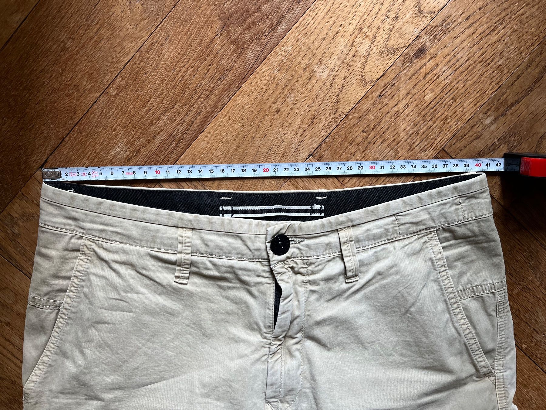 Stone Island Pantaloni: STONE ISLAND short cargo – Usato da LAUSANNE venduto da PUMPERNICKEL3 5