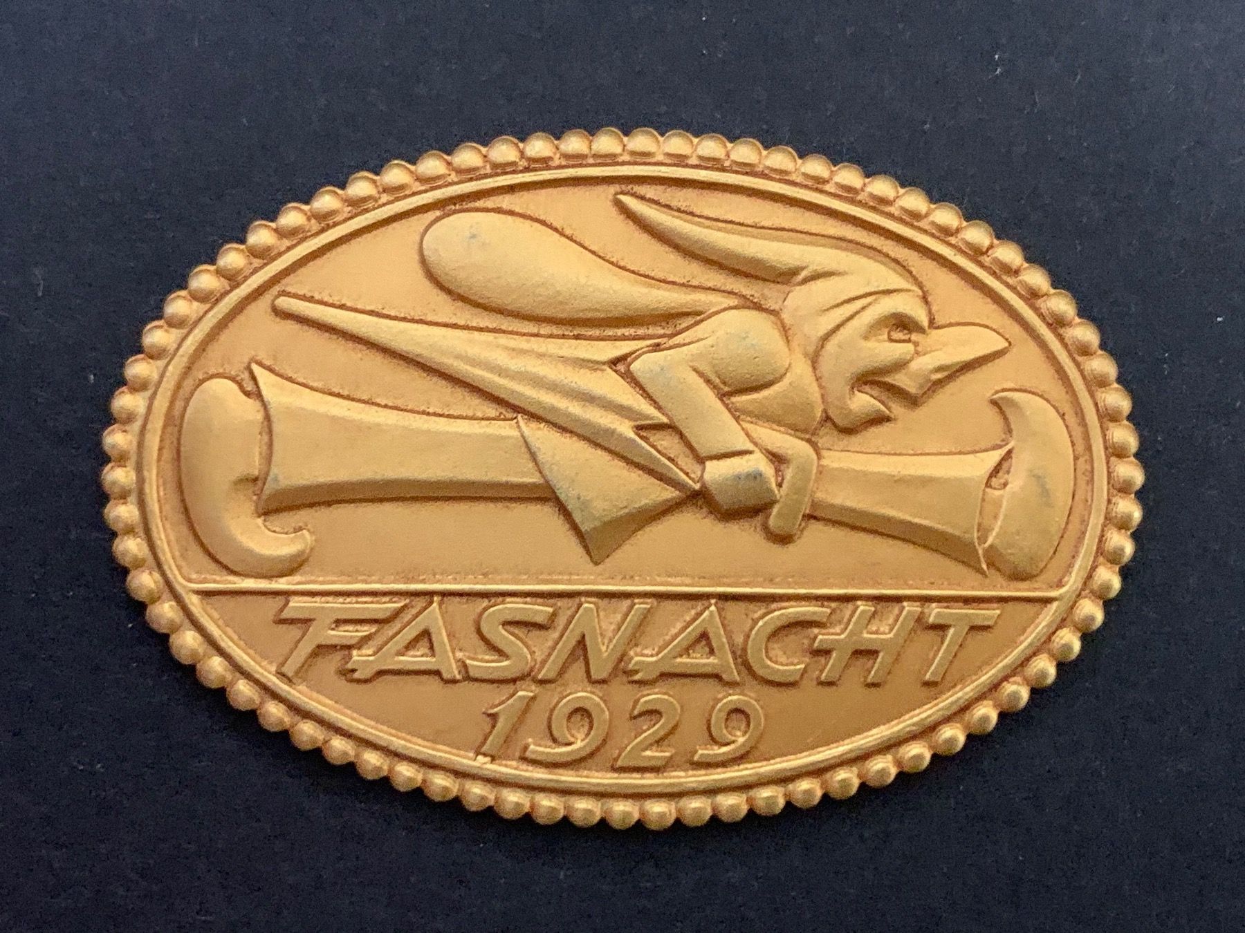 Basler Plaketten & Abzeichen: Fasnacht Basel Goldplakette 1929 *** – Gebraucht aus Basel von fasnachtsoutlet1965