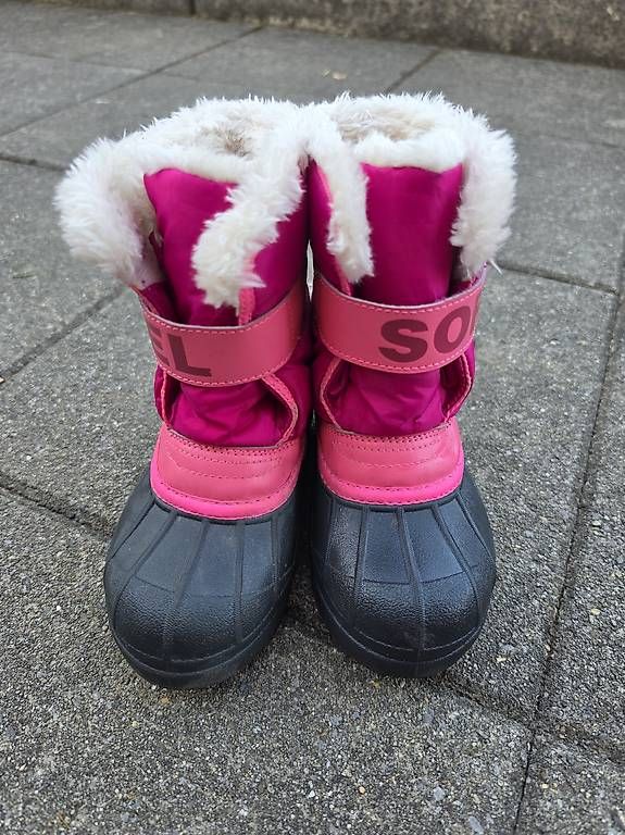 Chaussures filles: Winterschuhe, Winterstiefel, Grösse 30 – D'occasion à Meggen par vic_p8lz