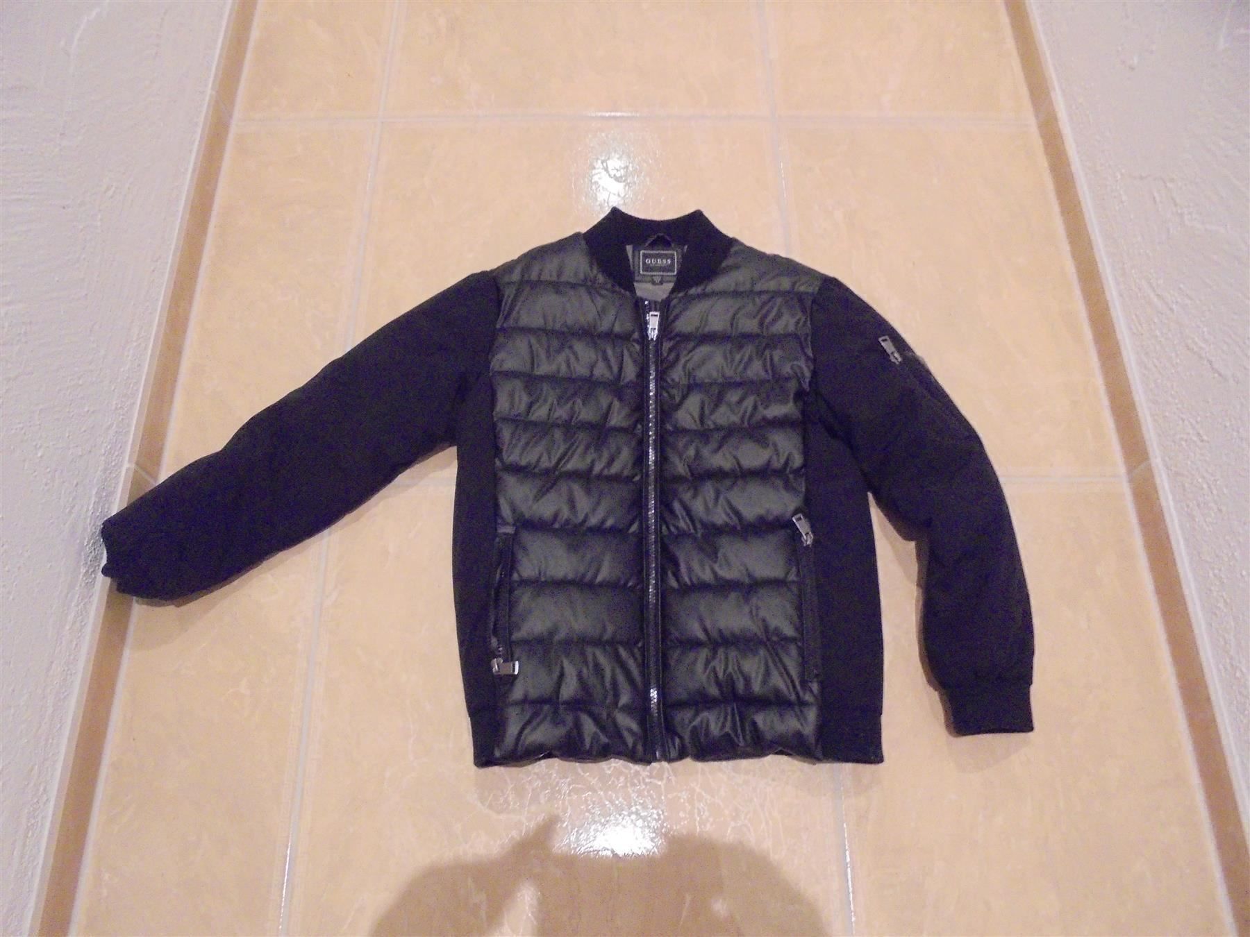 Guess Giacche & Cappotti: Guess coole Winterjacke, 12J 152 – Usato da Klingnau venduto da Markus14