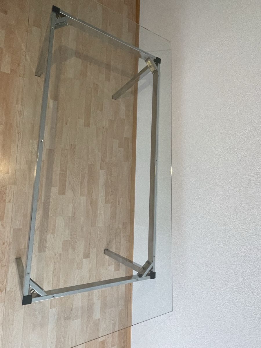 Verres: Grosser Glastisch mit Metallgestell – D'occasion à Steffisburg par Lauraca 1