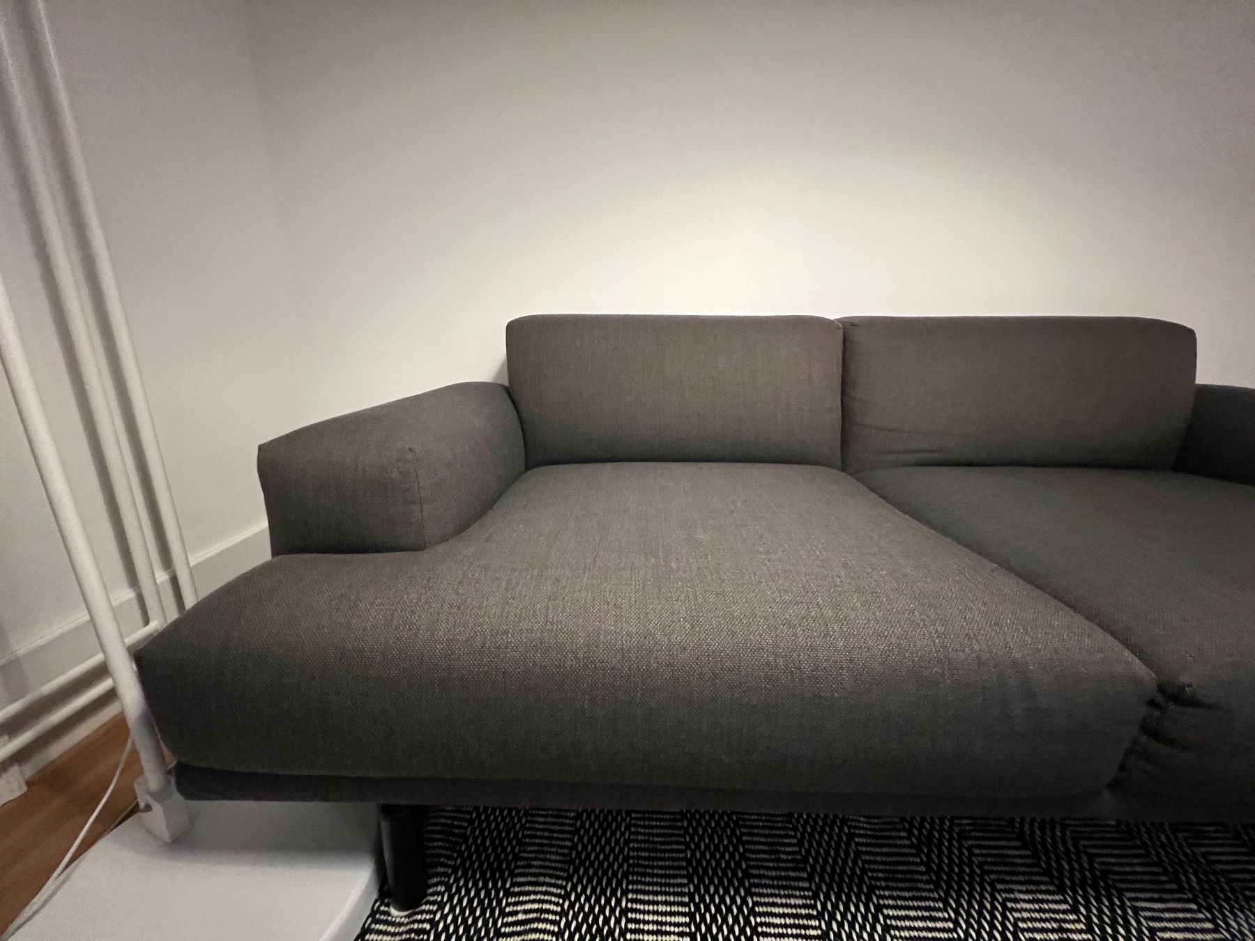 Divani: Zeitloses Designersofa in dunkelgrau – Usato da Zürich venduto da mar_98ft 2