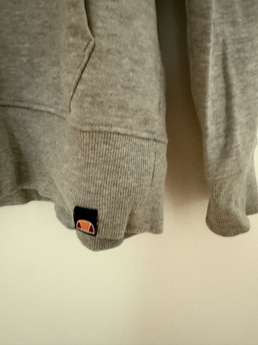 Ellesse Pulls & Sweat-shirts: Ellesse Kapuzenpullover grau Groesse L – D'occasion à Birmenstorf AG par Pat_roll 1