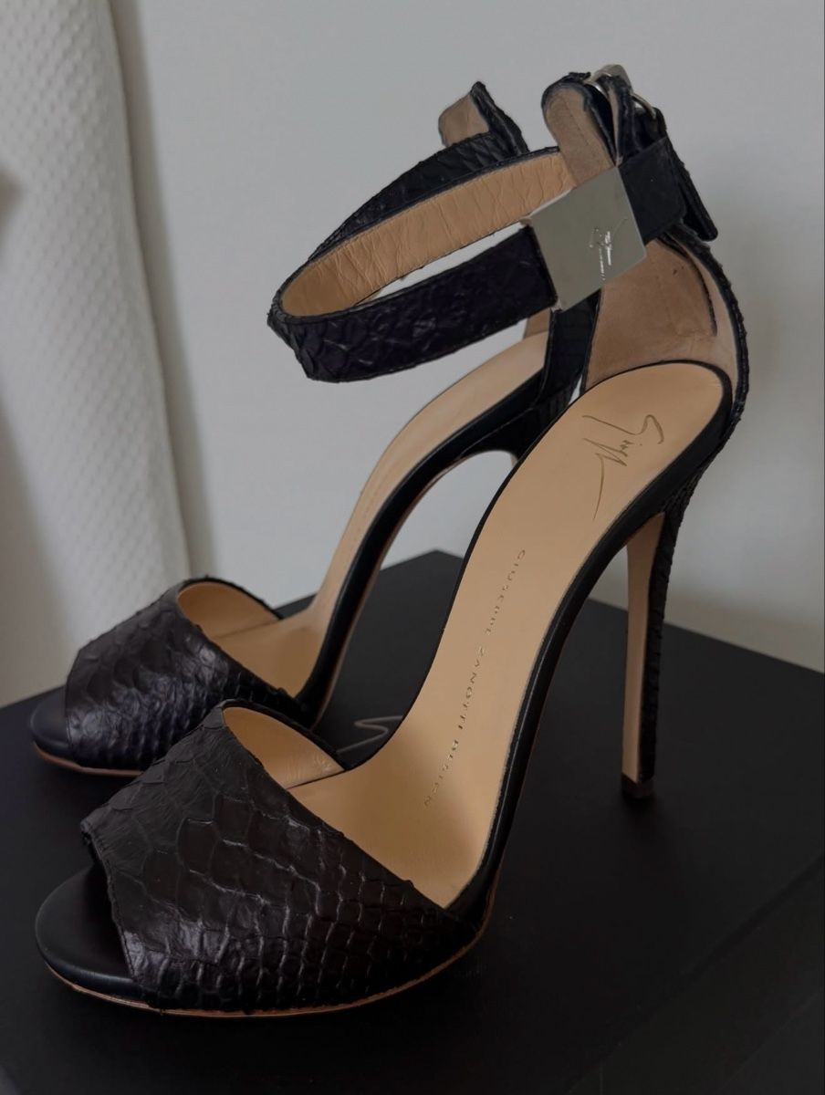 Zanotti Chaussures femmes: Giuseppe Zanotti Leather Heels – Neuf (Voir description) à Lyss par francesca.g