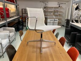 Vitra Eames Bürostuhl Aluminium Serie EA107 Netz Original