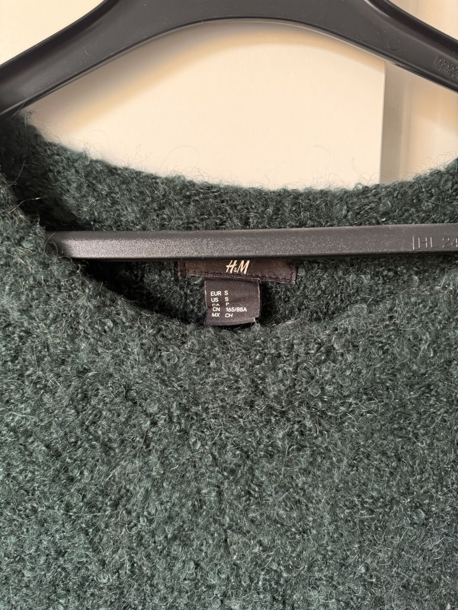 H&M Pullover & Sweatshirts: Dunkelgrüner Pulli Frauen H&M S – Neu (gemäss Beschreibung) aus Richterswil von Manu55555 1