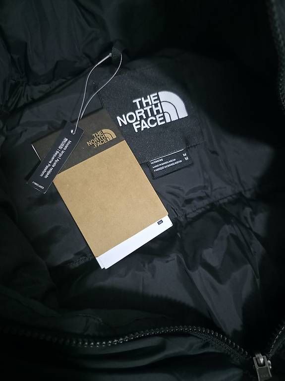 Cappotti: The North Face 1996 Retro Nuptse Jacket – Usato da Genève venduto da smx_2sks 1