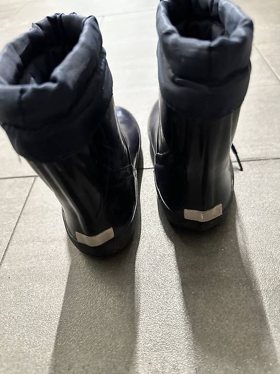 Chaussures garçon: VIKING Gummistiefel Gr. 27 – D'occasion à Allschwil par nic_6yf6 1
