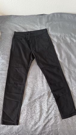 Uniqlo schwarz Jeans -  Grosse L