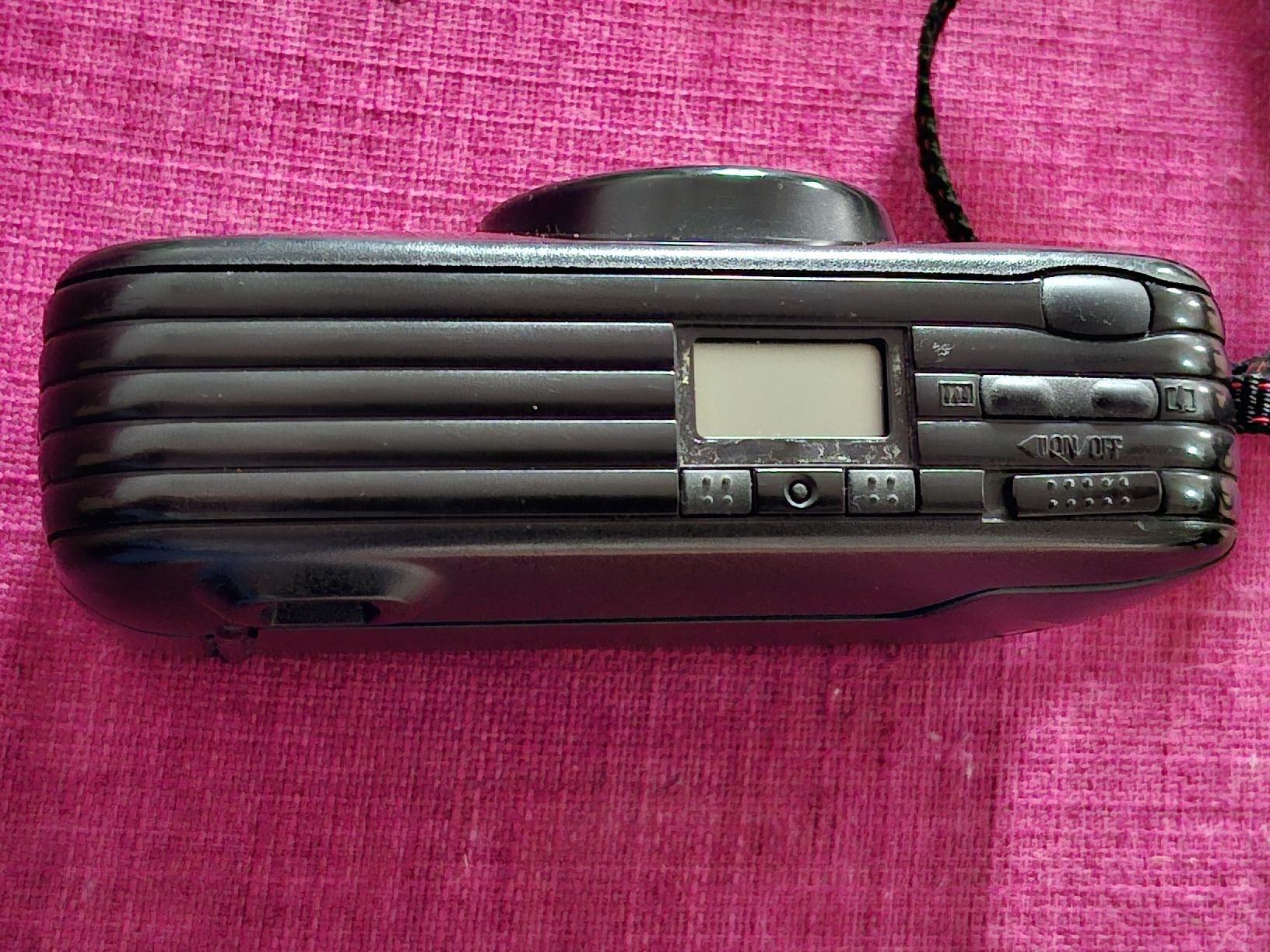 Nikon Kamera: Kamera / Appareil photo "Nikon" – Gebraucht aus Neuchâtel von Grandloupblanc 2