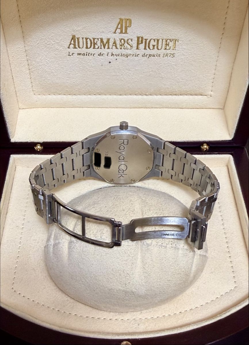 Audemars Piguet Montres: Audemars Piguet Royal Oak 14790ST – D'occasion à Zürich par WATCHROOM 7