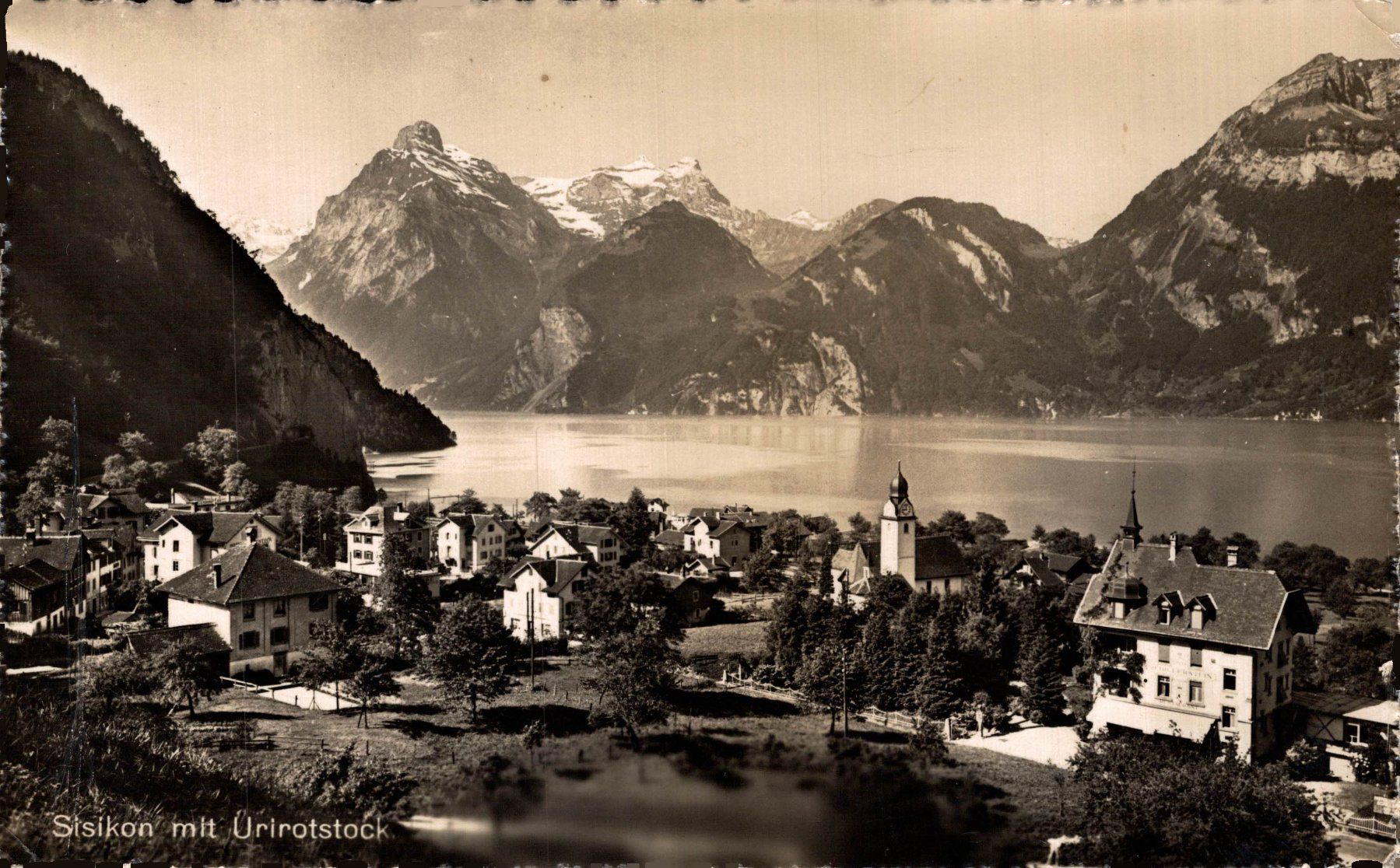 Cartoline postali: Sisikon mit Urirotstock – Usato da Bronschhofen venduto da Astore