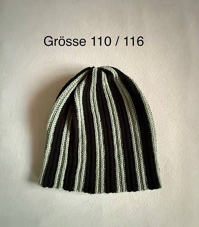 Altro abbigliamento per bambino: HANDMADE - MÜTZE - Grösse 110 / 116 – Usato da Nottwil venduto da Romy80