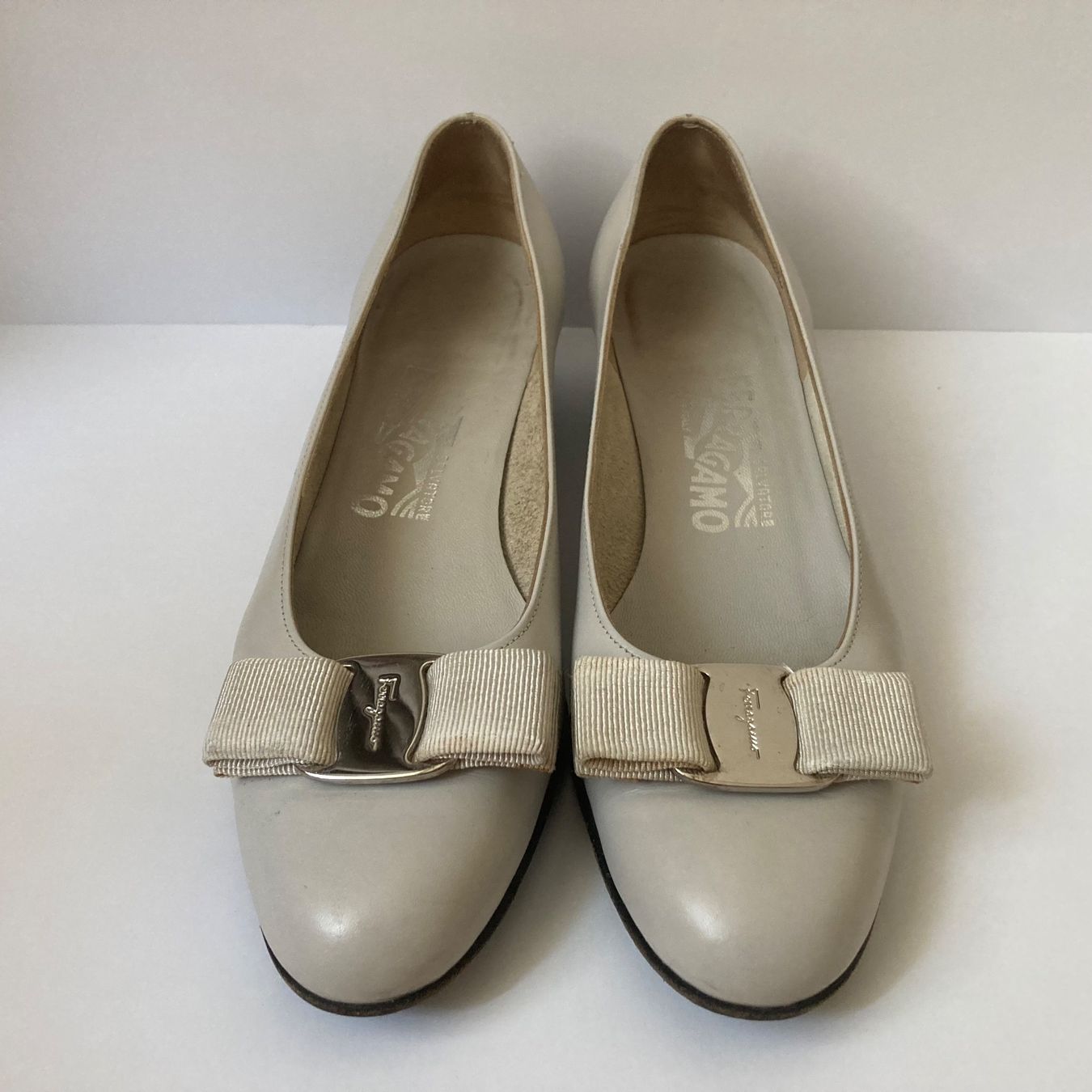 Salvatore Ferragamo Scarpe da donna: Salvatore Ferragamo - Vara – Nuovo (secondo la descrizione) da Zürich venduto da martecd 2