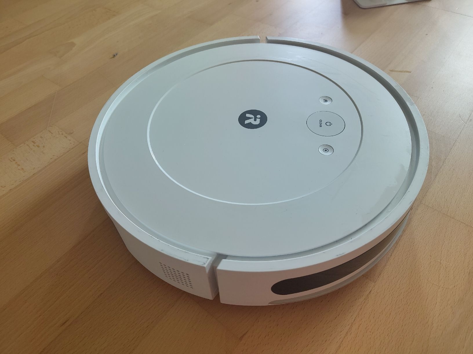Irobot Staubsauger & Zubehör: Saug- und Wischrobozer Roomba Combo Essential – Gebraucht aus Riehen von Kikerikirk 5