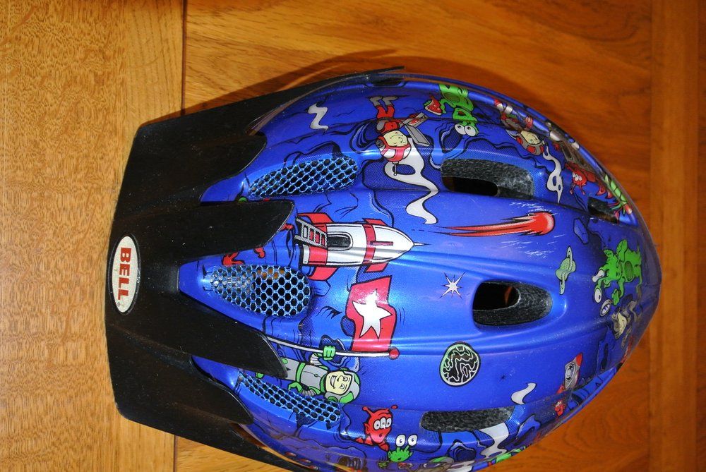 Bell Caschi: Kinder Velo Helm – Usato da Winterthur venduto da owight 1