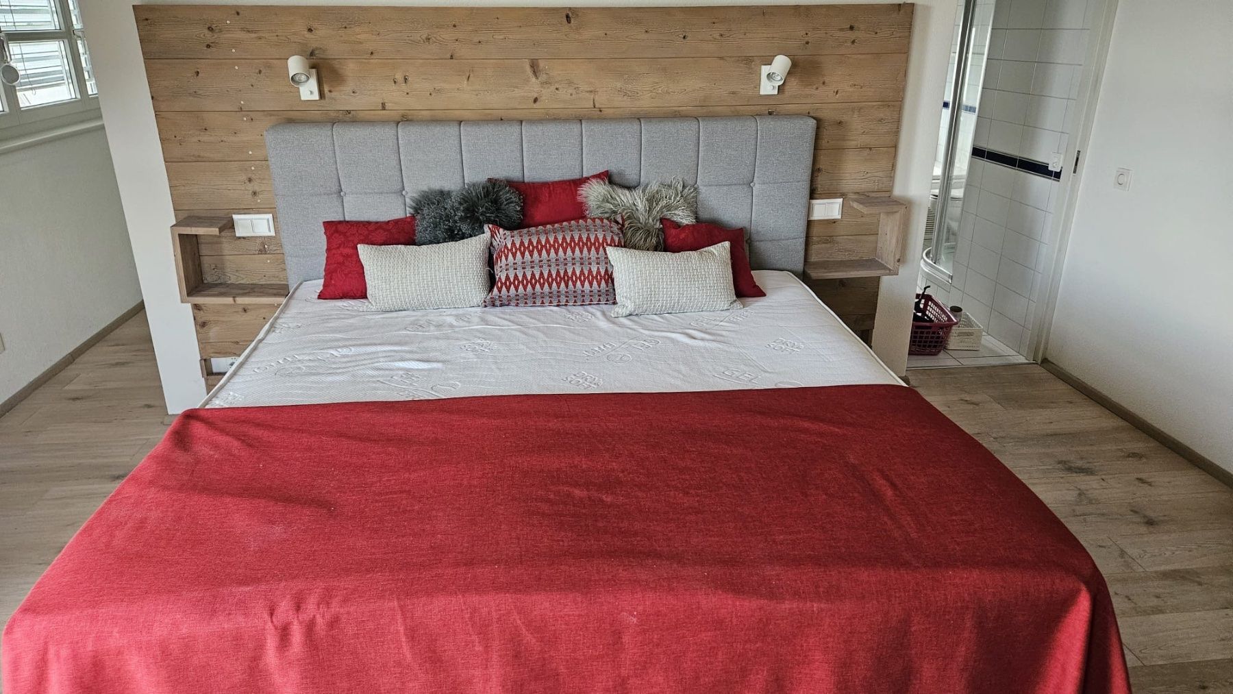 Letti: Grosses Boxspringbett – Usato da Schaffhausen venduto da kha_wh59