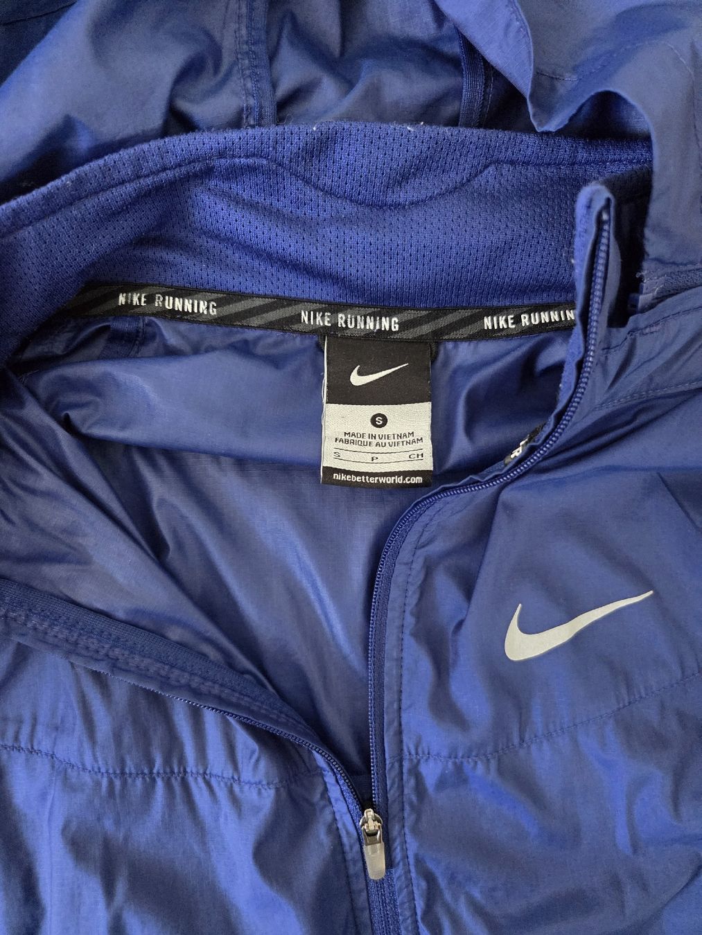 Giacche: NIKE running Jacke S – Usato da Frauenfeld venduto da bea_6m8y 1