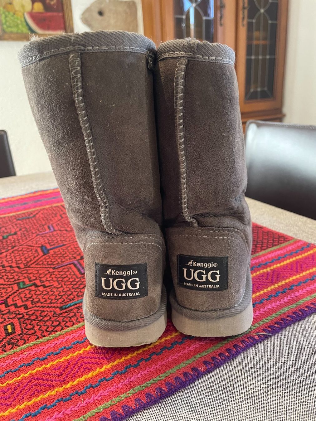 Ugg Scarpe da donna: UGG Suede Grey Boots – Size 36 – Usato da Aire-la-Ville venduto da sa__8skk 2