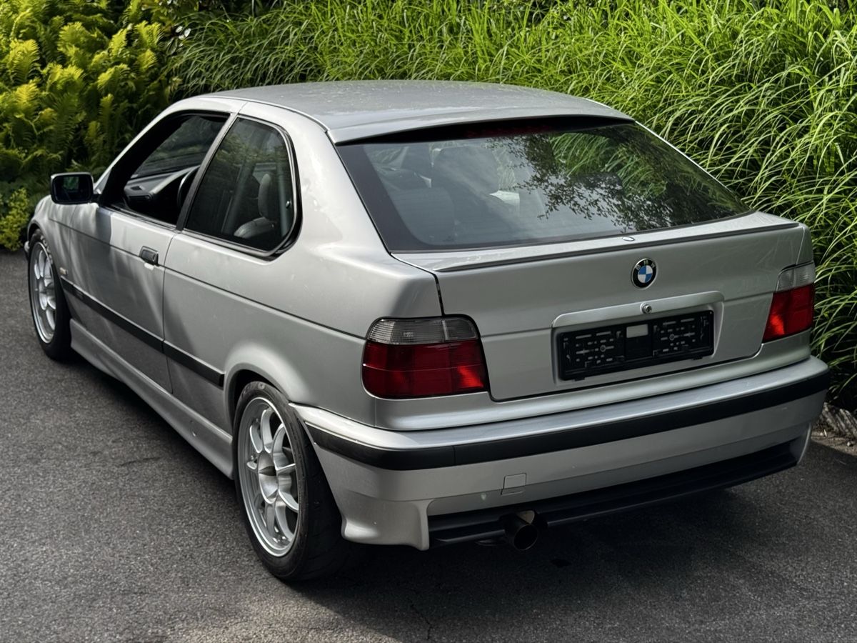 BMW Automobili: BMW 323ti Sport Limited Edition Compact E36 – Usato da Richterswil venduto da Marlon53 6